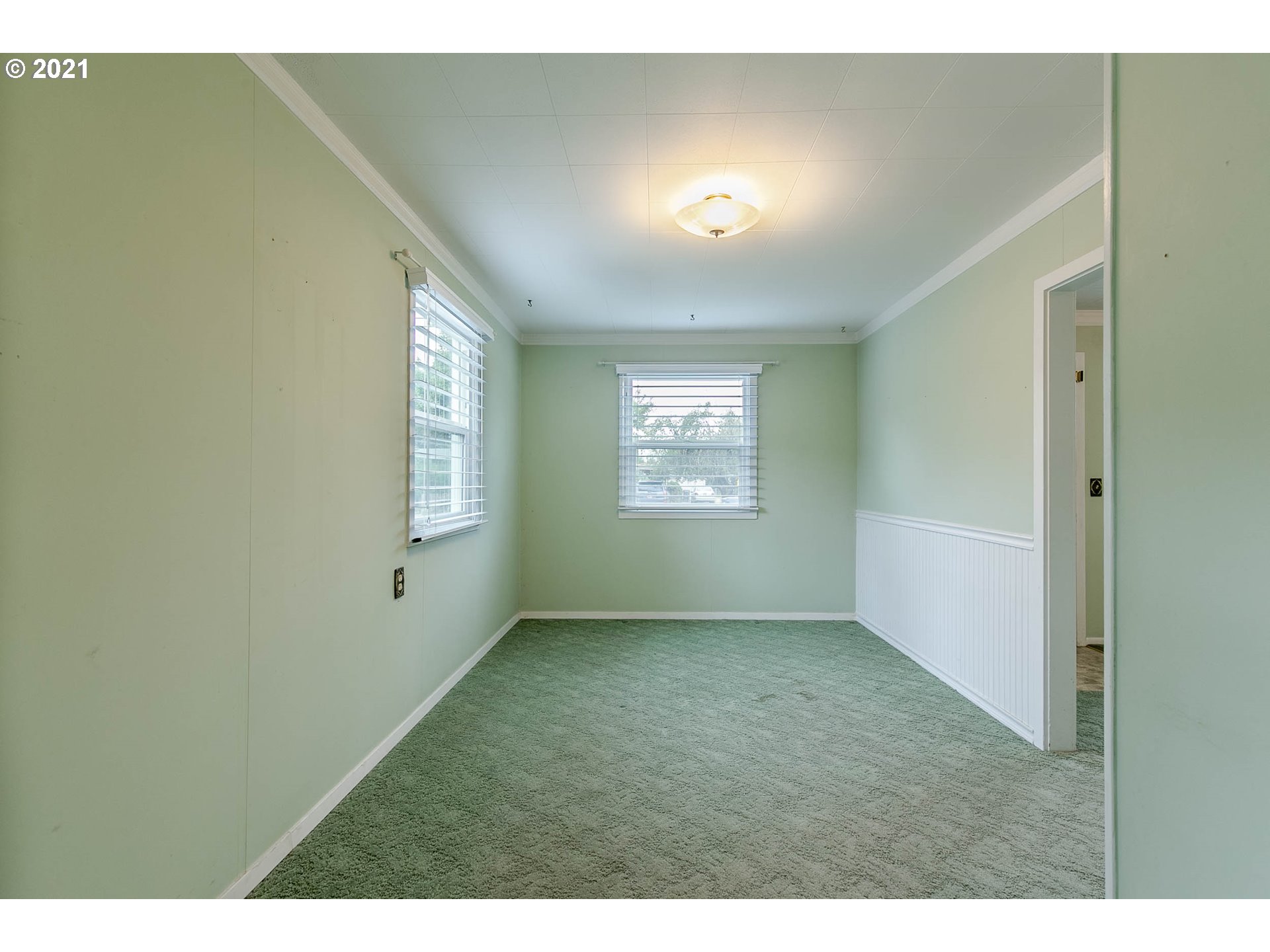 853 South 43rd Street Springfield, OR 97478 - Photo 6 of 32 Gallery Image 6