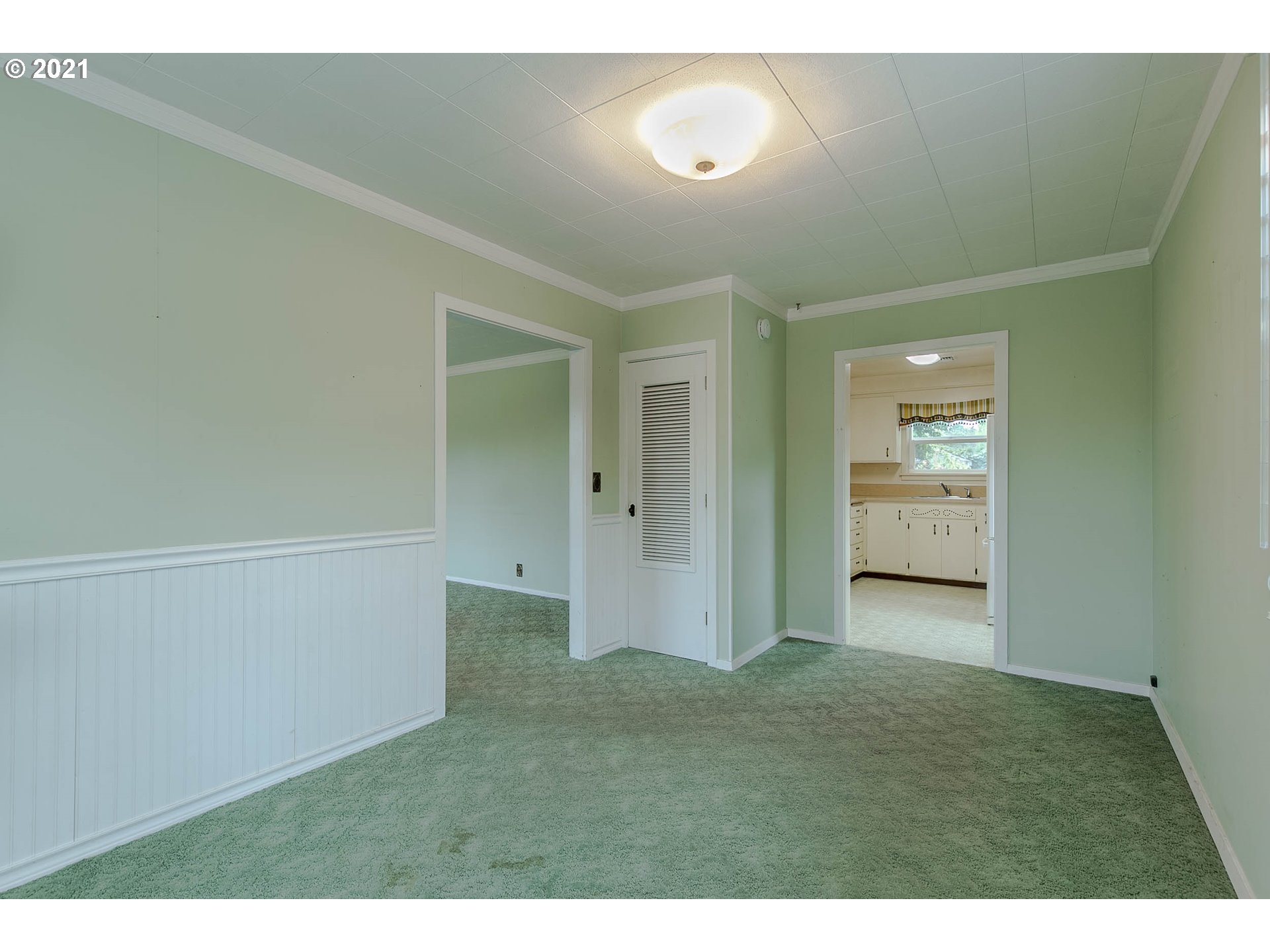 853 South 43rd Street Springfield, OR 97478 - Photo 7 of 32 Gallery Image 7