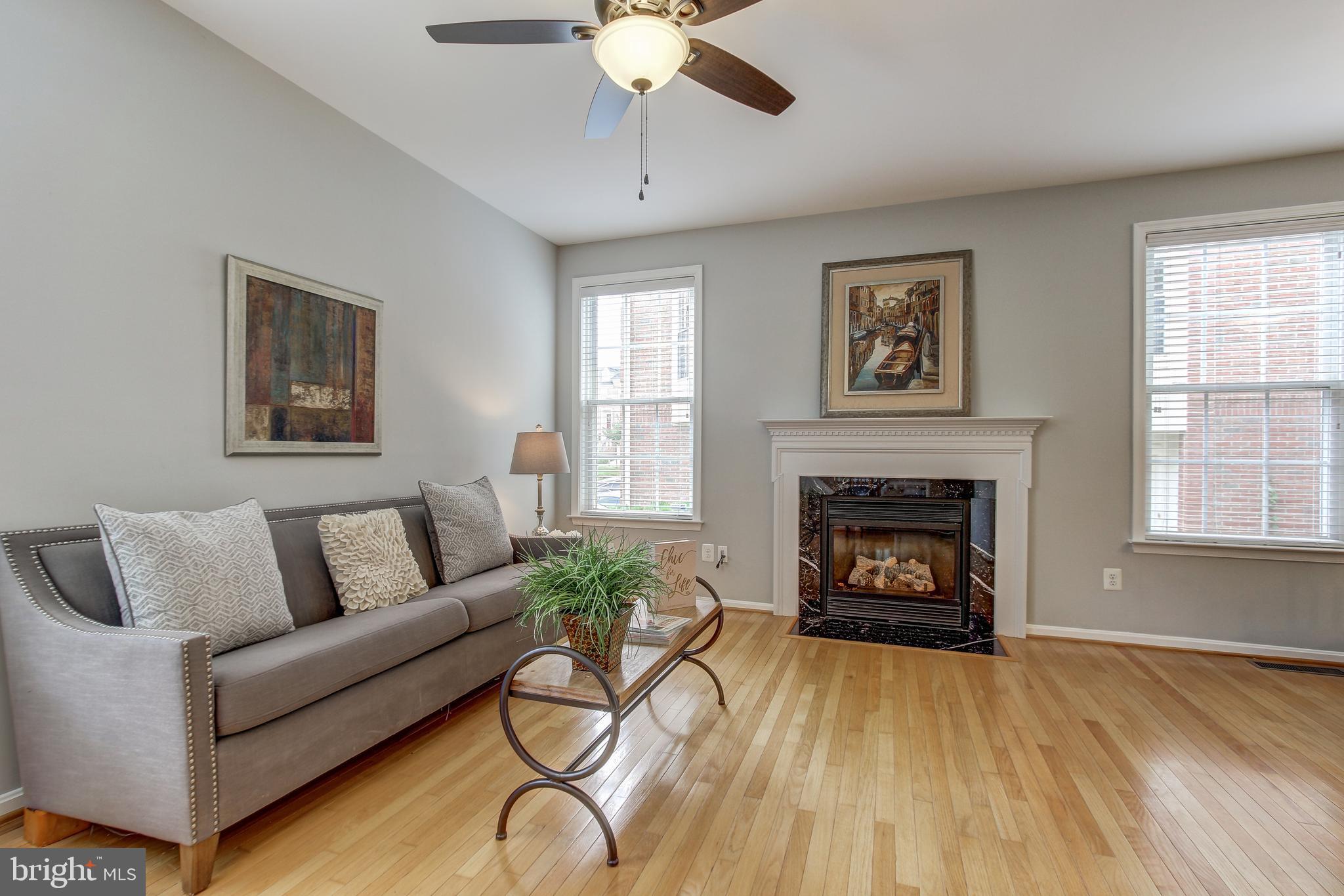 47831 Scotsborough Square Sterling, VA 20165 - Photo 15 of 37