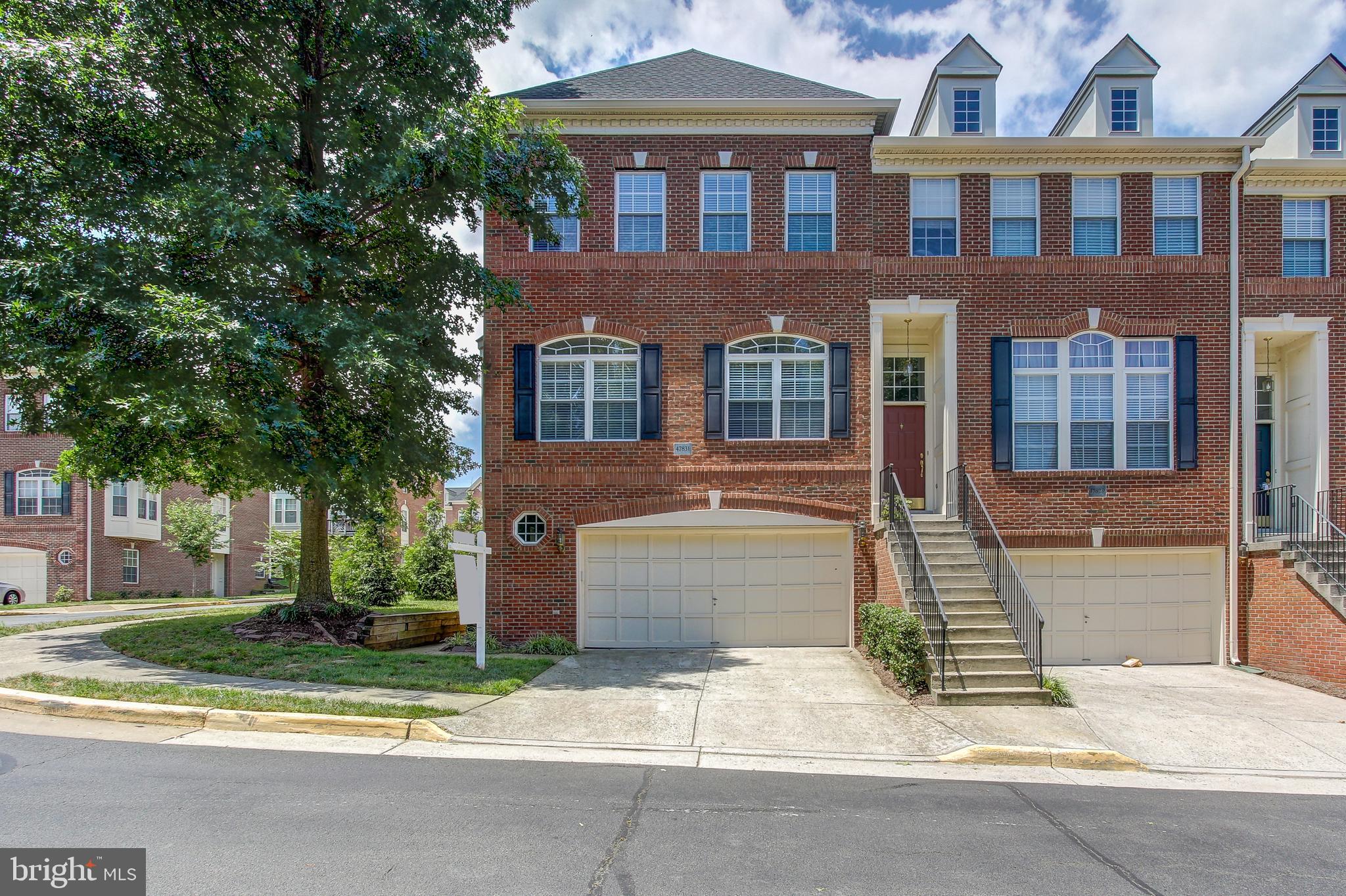 47831 Scotsborough Square Sterling, VA 20165 - Photo 3 of 37