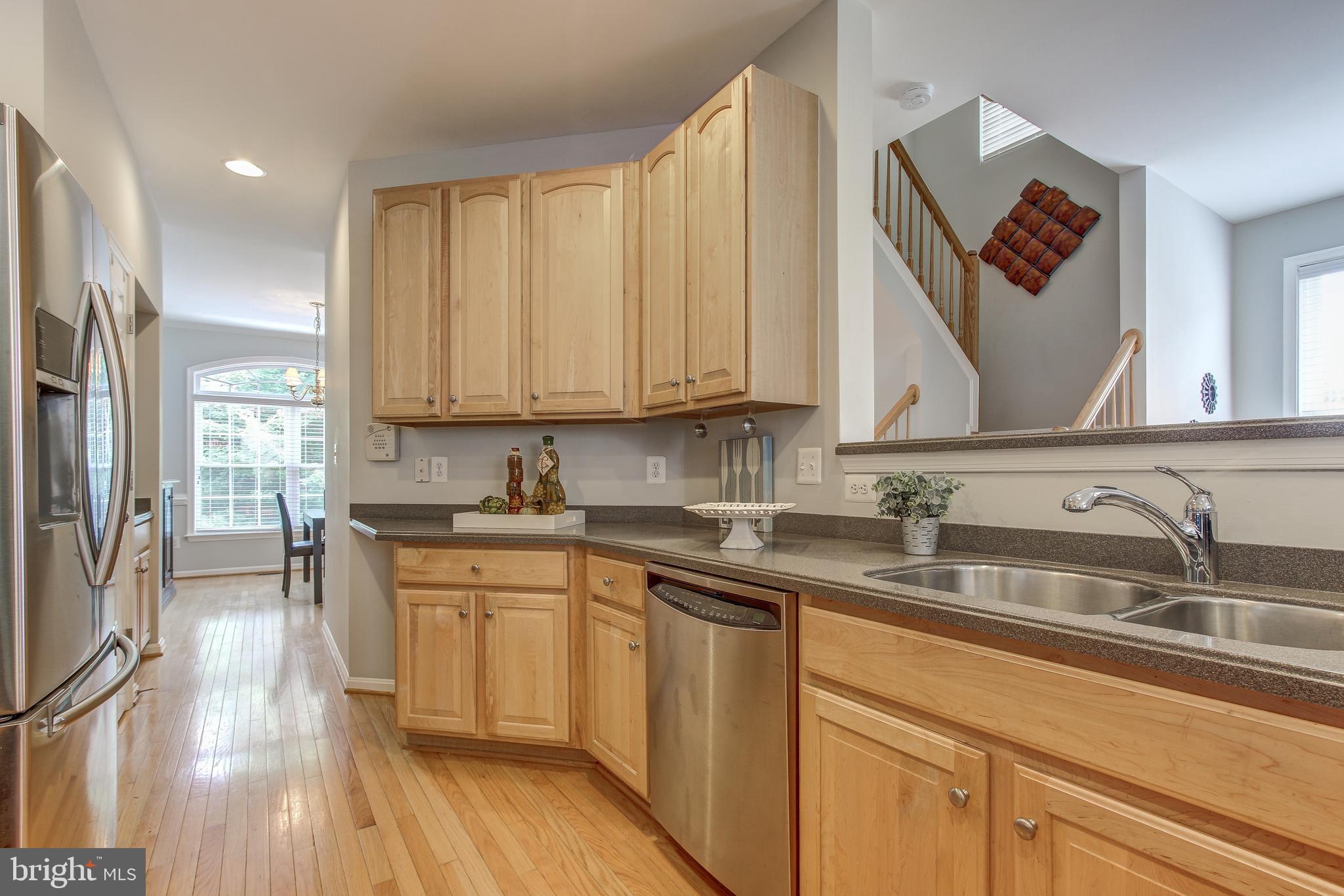 47831 Scotsborough Square Sterling, VA 20165 - Photo 9 of 37