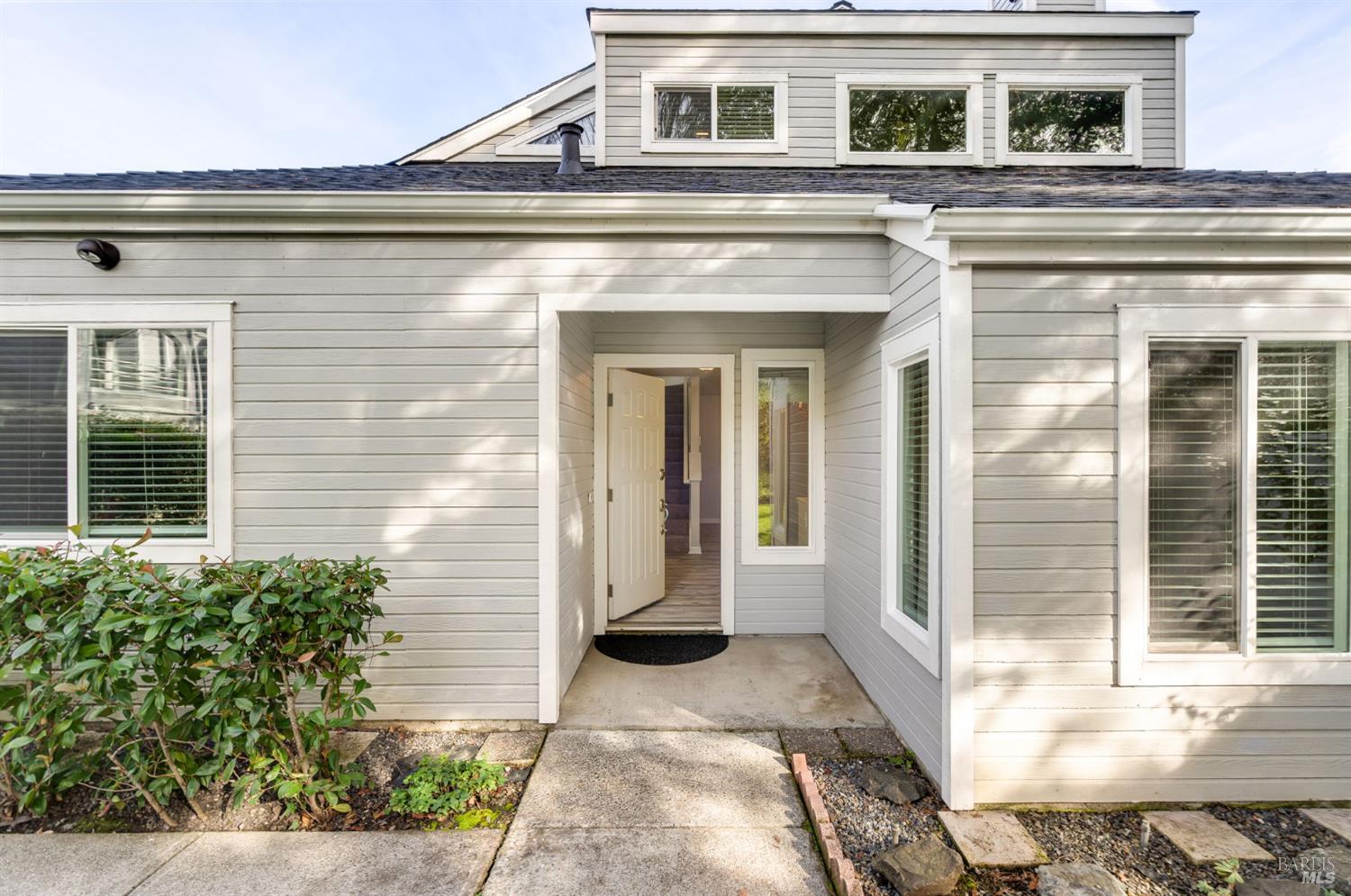 2322 Lakeview Drive Santa Rosa, CA 95405 - Photo 28 of 47 Front door entrance.