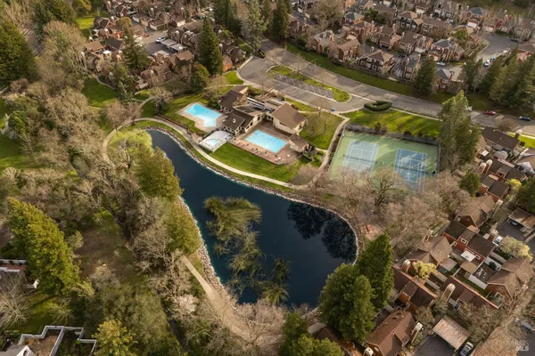 $690,000 | 2322 Lakeview Drive, Santa Rosa, CA 95405