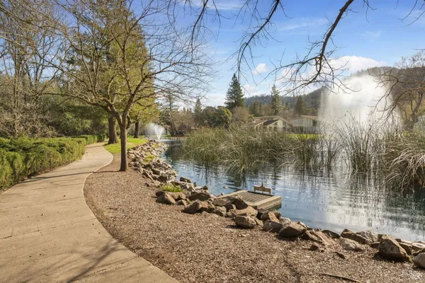 $690,000 | 2322 Lakeview Drive, Santa Rosa, CA 95405