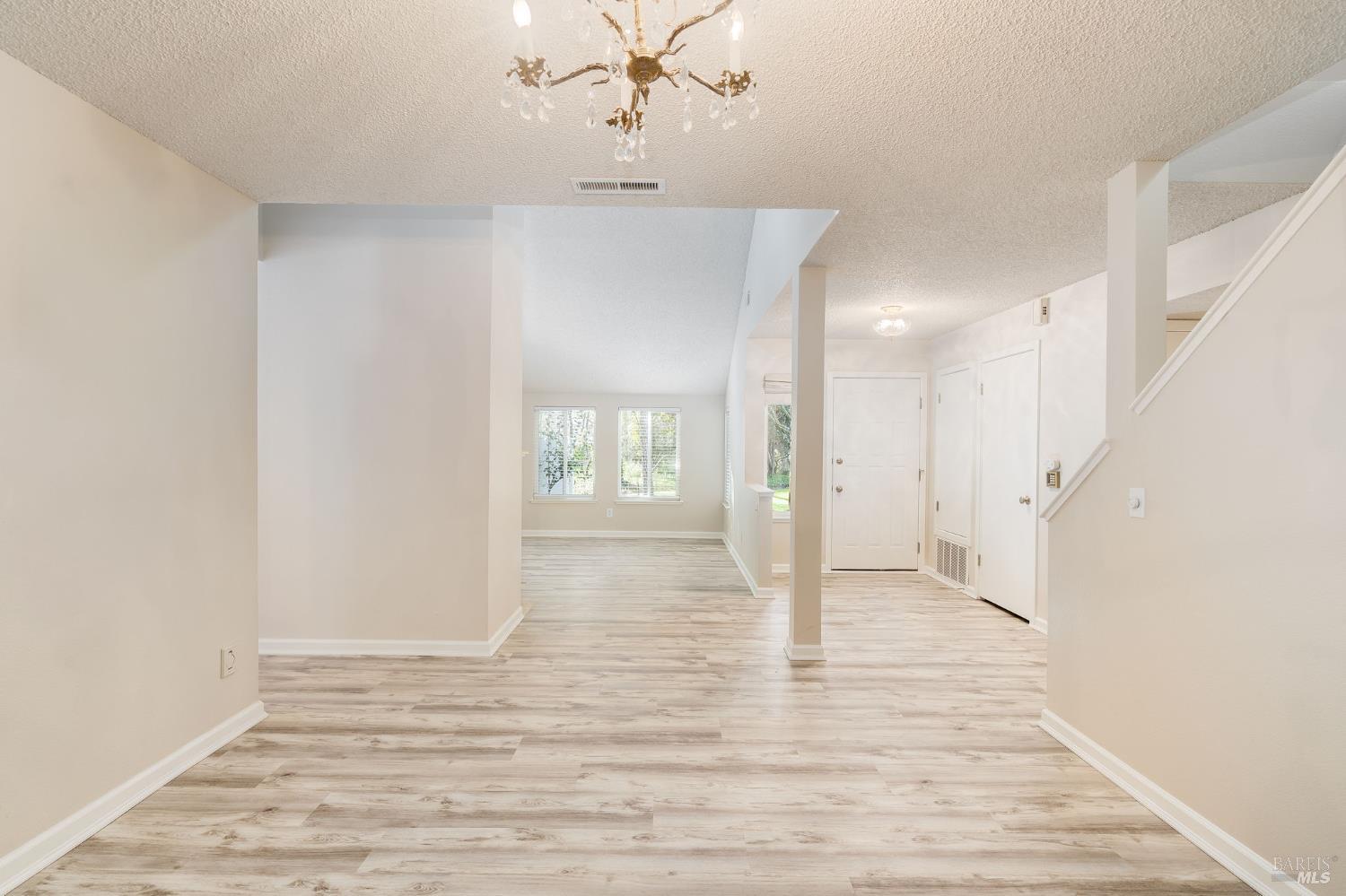 2322 Lakeview Drive Santa Rosa, CA 95405 - Photo 5 of 47 Dining room looking to entry.