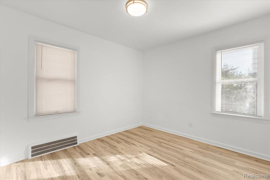 8634 Burt Road Detroit, MI 48228 - Photo 15 of 25 Gallery Image 15