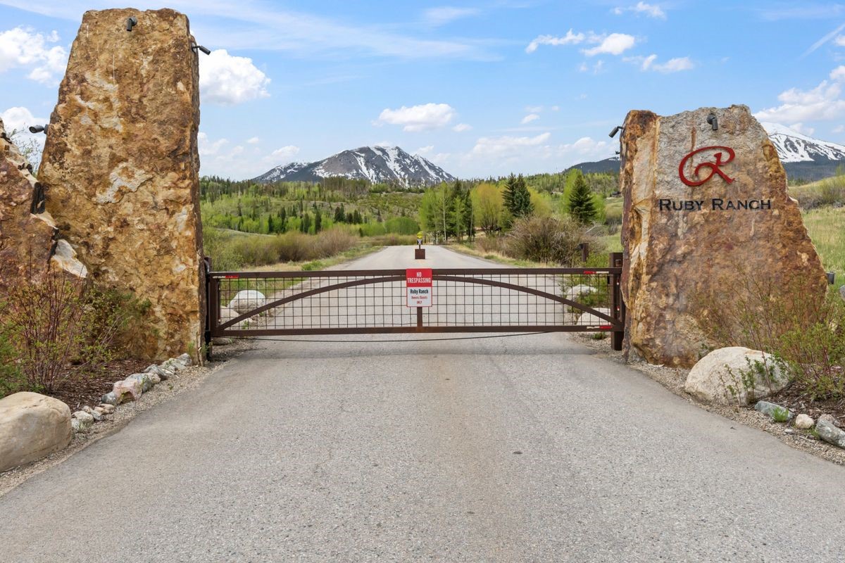 348 Jade Road Silverthorne, CO 80498 - Photo 5 of 50