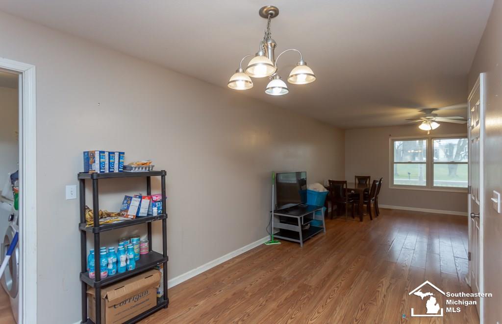 2910 East Valley Road Adrian, MI 49221 - Photo 16 of 37 50029774-15.JPG