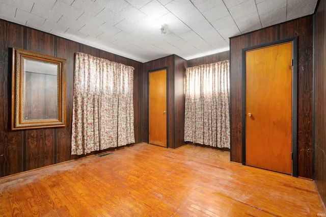 $1 | 5637 North County Road 900 East, Mooreland, IN 47360