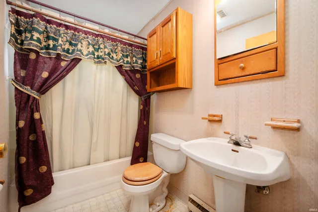 $1 | 5637 North County Road 900 East, Mooreland, IN 47360