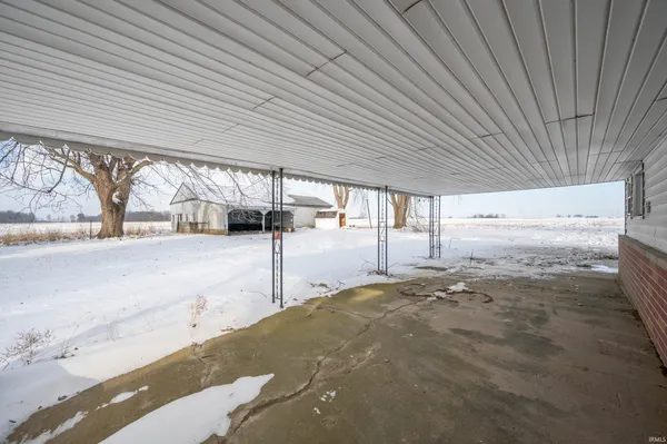 $93,000 | 5637 North County Road 900 East, Mooreland, IN 47360