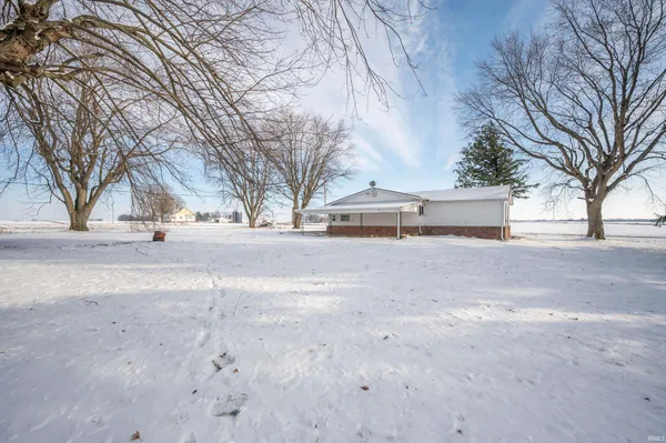 $93,000 | 5637 North County Road 900 East, Mooreland, IN 47360