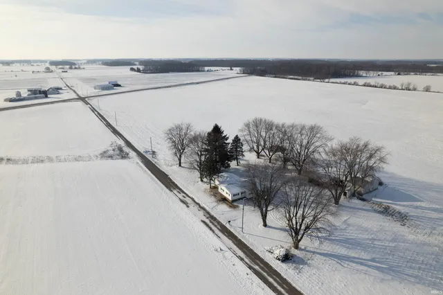 $1 | 5637 North County Road 900 East, Mooreland, IN 47360