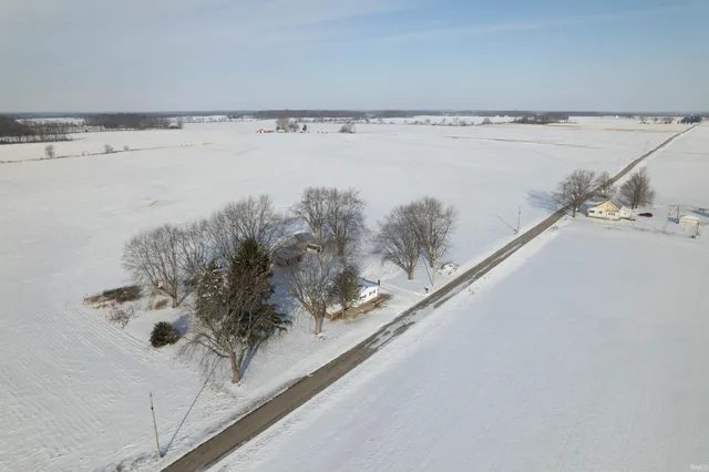 $1 | 5637 North County Road 900 East, Mooreland, IN 47360