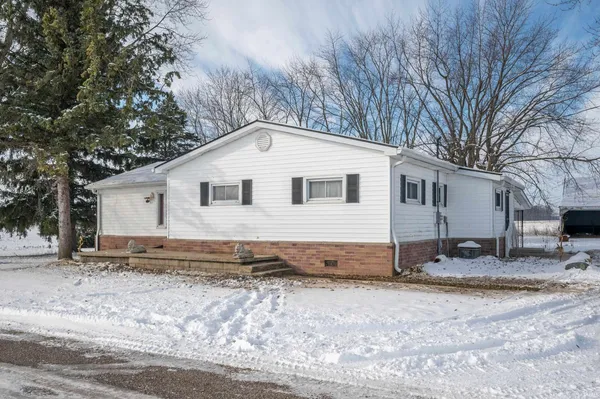 $93,000 | 5637 North County Road 900 East, Mooreland, IN 47360