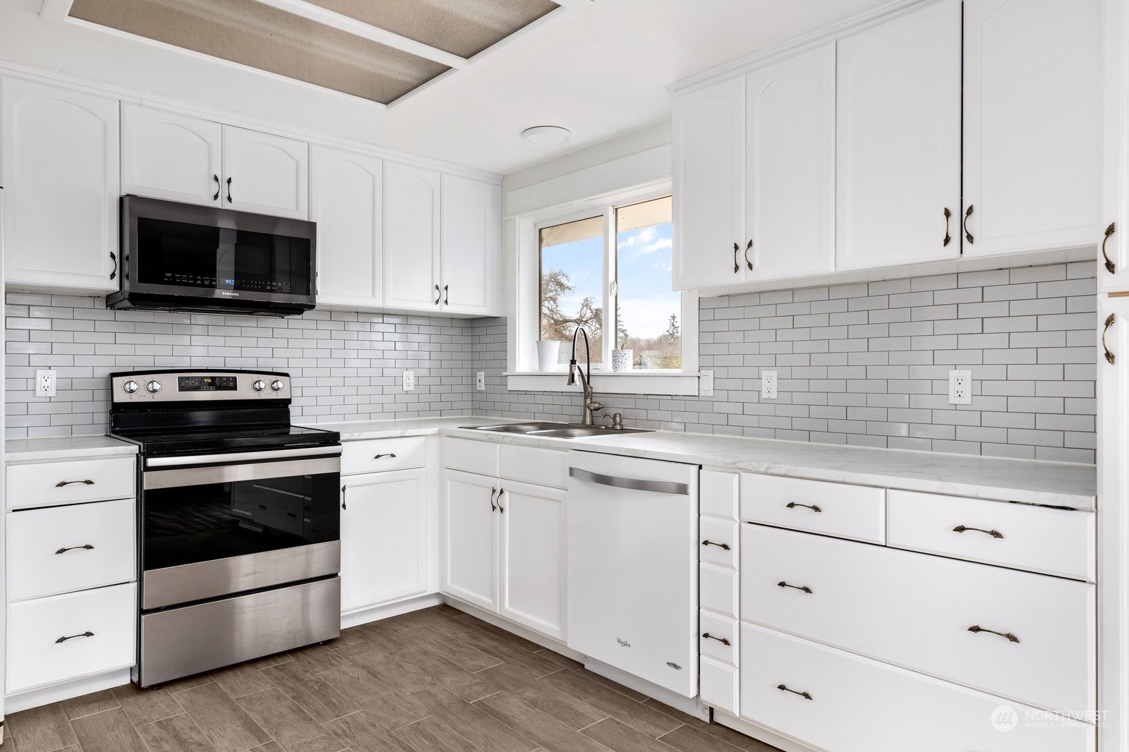 40184 State Rte 20 Oak Harbor, WA 98277 - Photo 13 of 40 Gallery Image 13