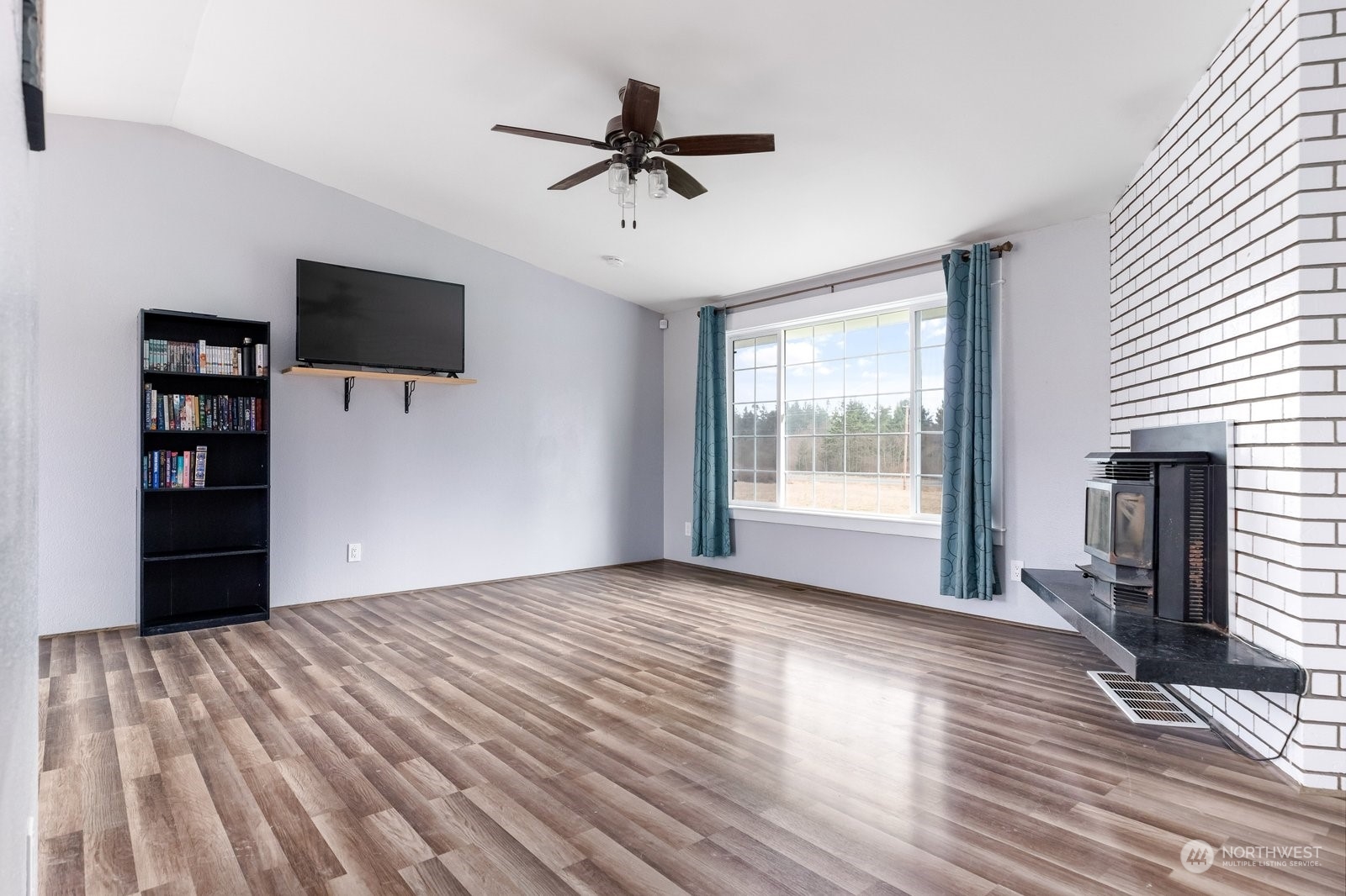 40184 State Rte 20 Oak Harbor, WA 98277 - Photo 8 of 40 Gallery Image 8