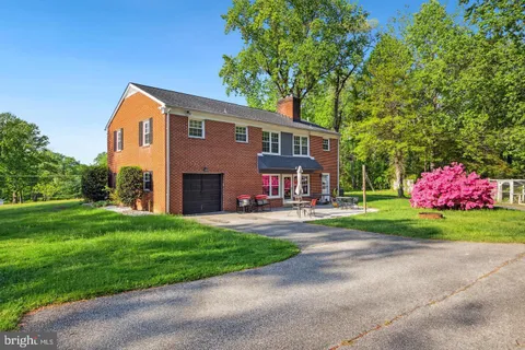 $625,000 | 30 Highland Drive, Millersville, MD 21108