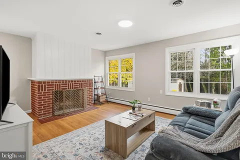 $625,000 | 30 Highland Drive, Millersville, MD 21108