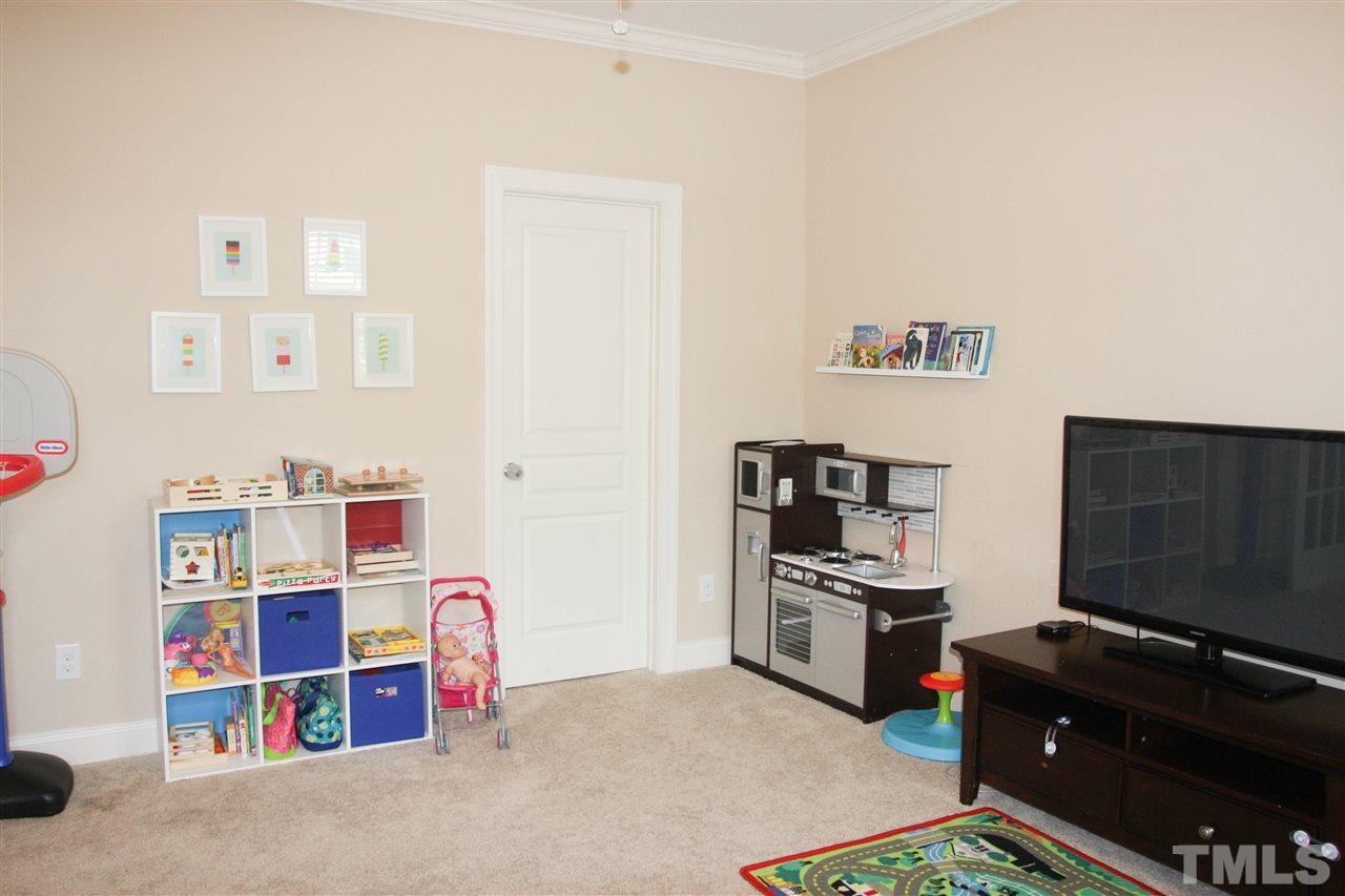 1309 Formal Garden Way Raleigh, NC 27603 - Photo 10 of 19