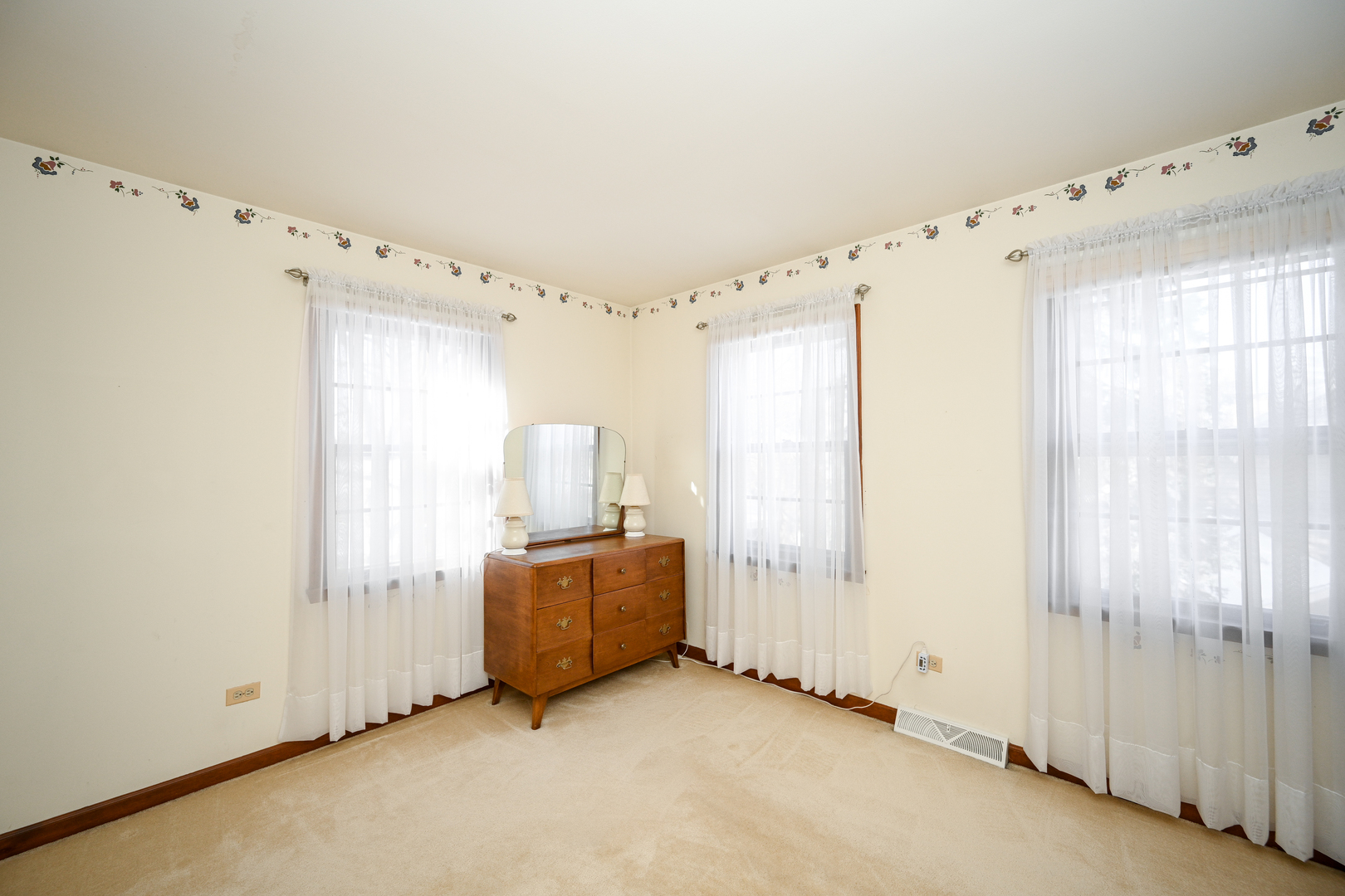 1564 Stonebridge Trail Wheaton, IL 60189 - Photo 16 of 24