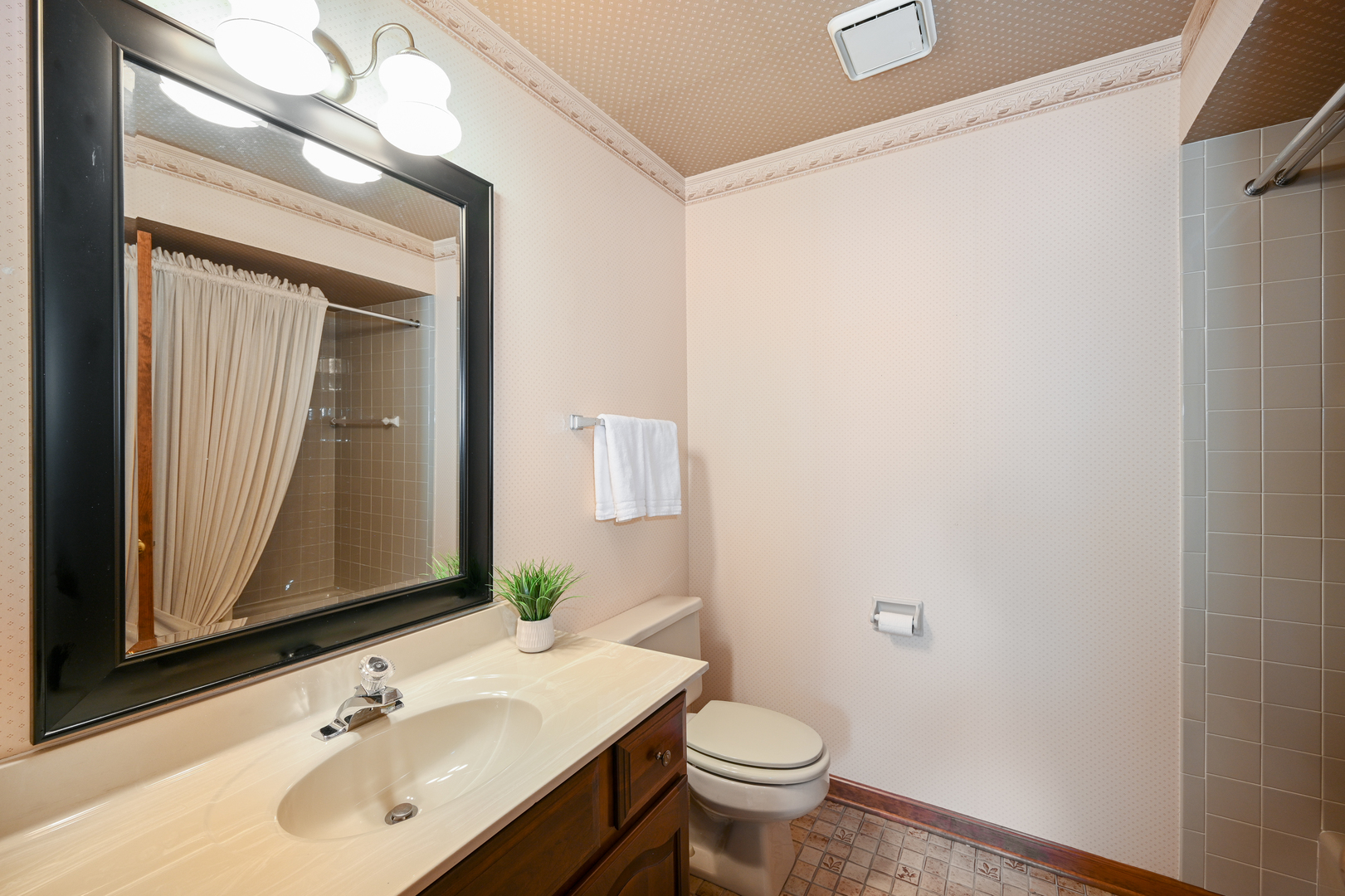 1564 Stonebridge Trail Wheaton, IL 60189 - Photo 17 of 24