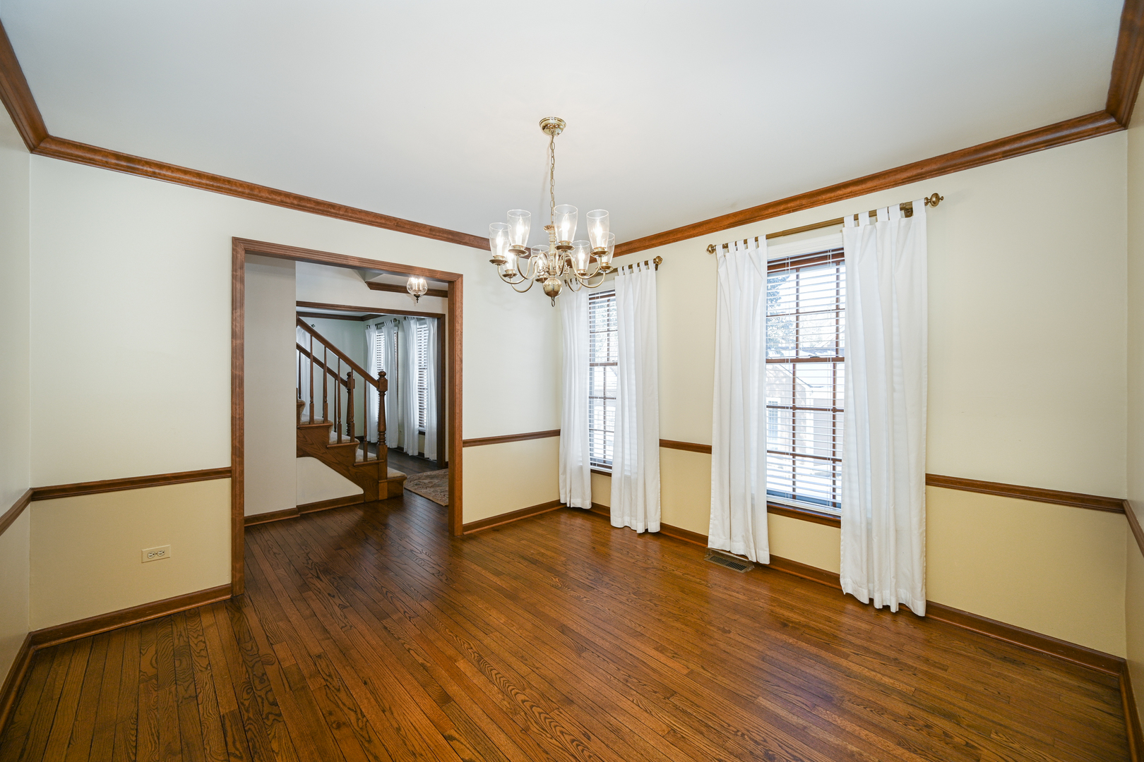 1564 Stonebridge Trail Wheaton, IL 60189 - Photo 8 of 24