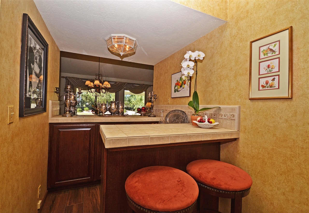 28240 Queensbridge Road Valley Center, CA 92082 - Photo 14 of 25 Gallery Image 14