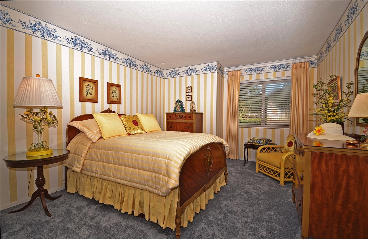 28240 Queensbridge Road Valley Center, CA 92082 - Photo 17 of 25 Gallery Image 17