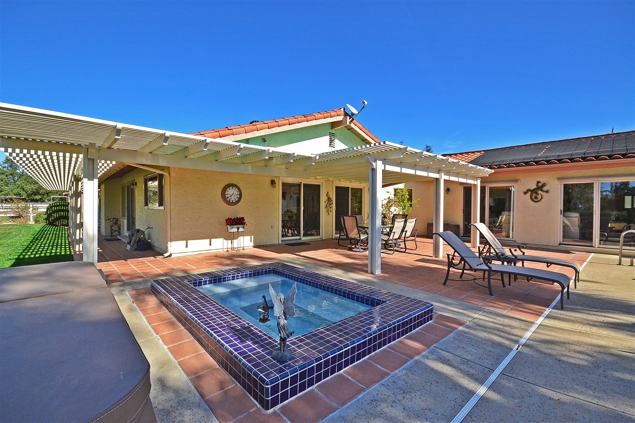 28240 Queensbridge Road Valley Center, CA 92082 - Photo 22 of 25 Gallery Image 22