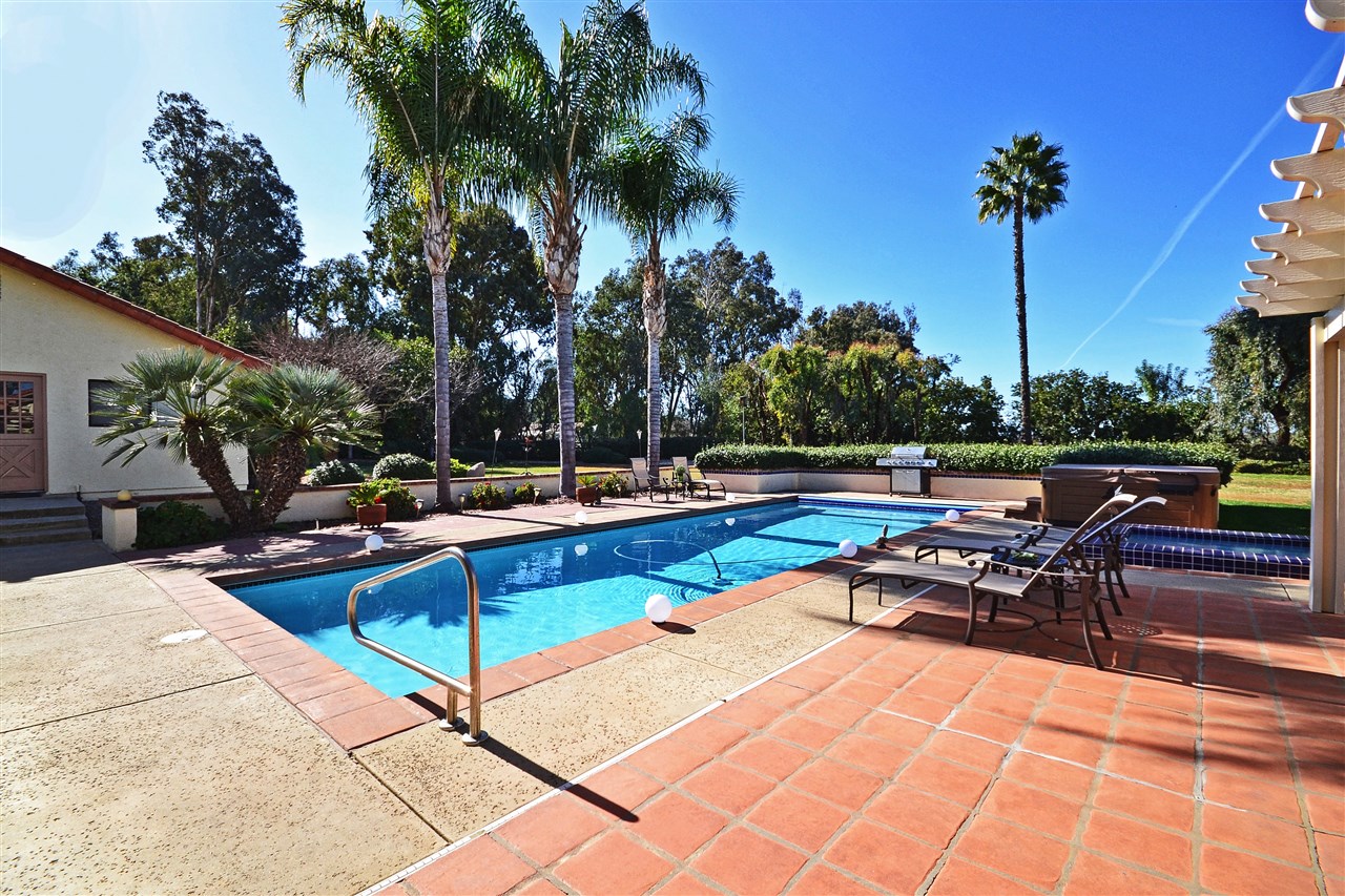 28240 Queensbridge Road Valley Center, CA 92082 - Photo 25 of 25 Gallery Image 25