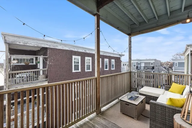 $3,700 | 185 Savin Hill Avenue, Unit 3, Boston, MA 02125