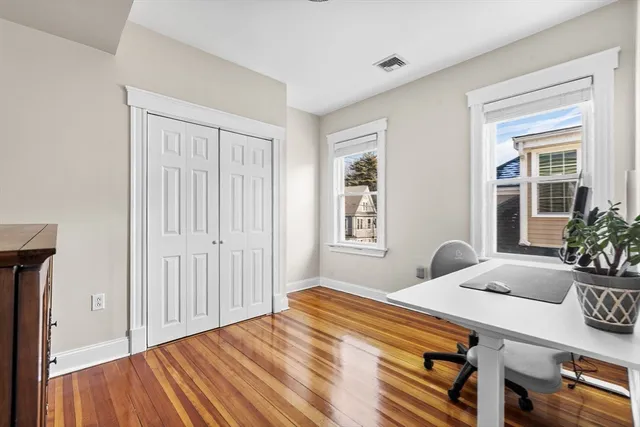 $3,700 | 185 Savin Hill Avenue, Unit 3, Boston, MA 02125