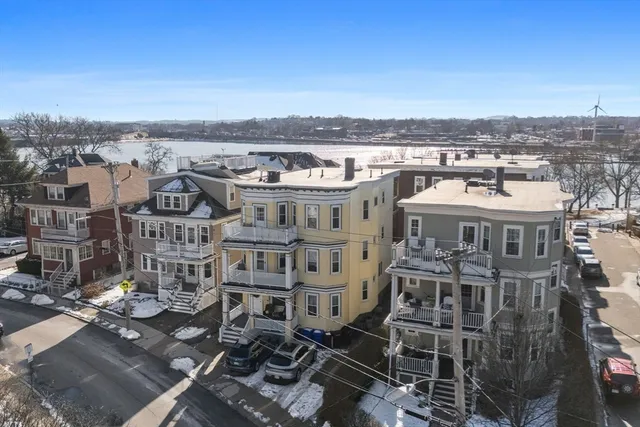 $3,700 | 185 Savin Hill Avenue, Unit 3, Boston, MA 02125