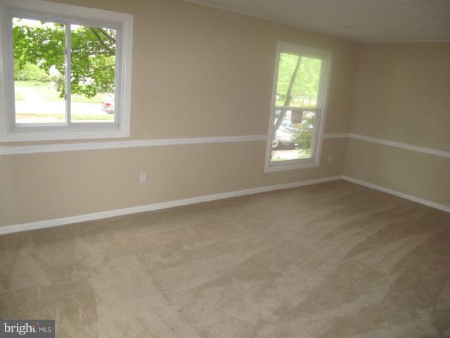 248 North Cottage Road Sterling, VA 20164 - Photo 1 of 15 Living Room