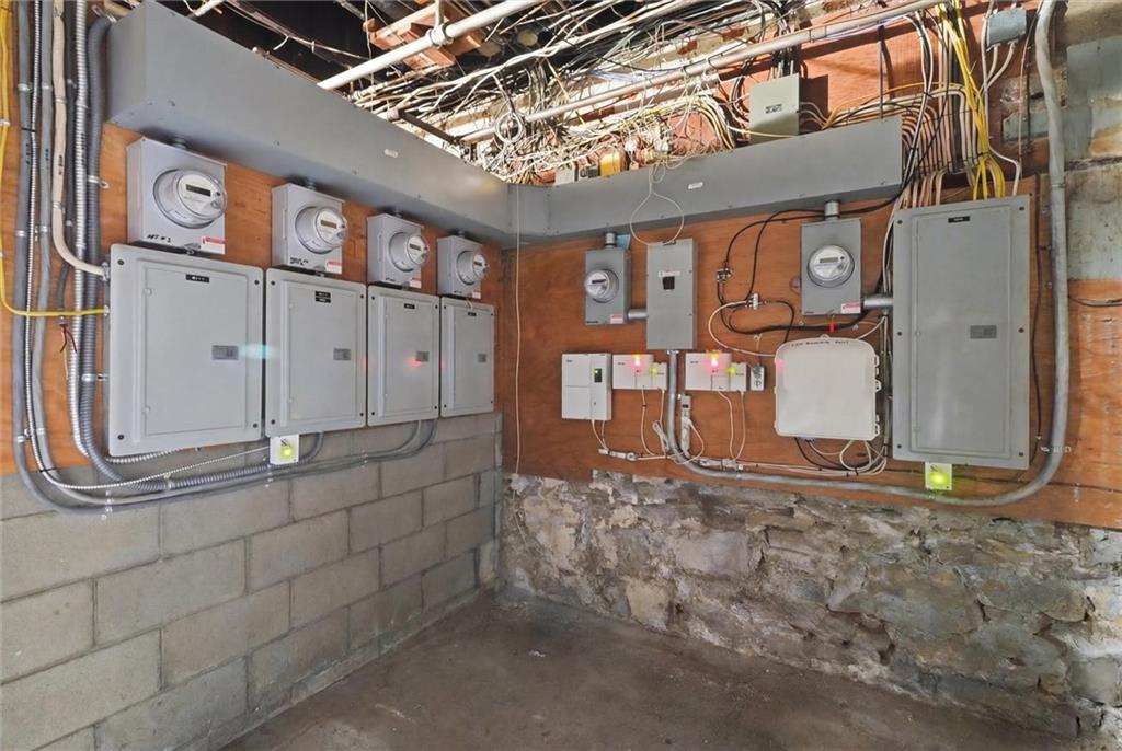 2600 Brownsville Road Pittsburgh, PA 15227 - Photo 37 of 40 Electrical panel