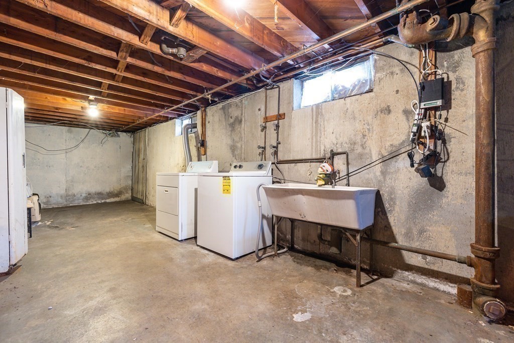 341 Converse Street Longmeadow, MA 01106 - Photo 31 of 34 a utility room with dryer and washer