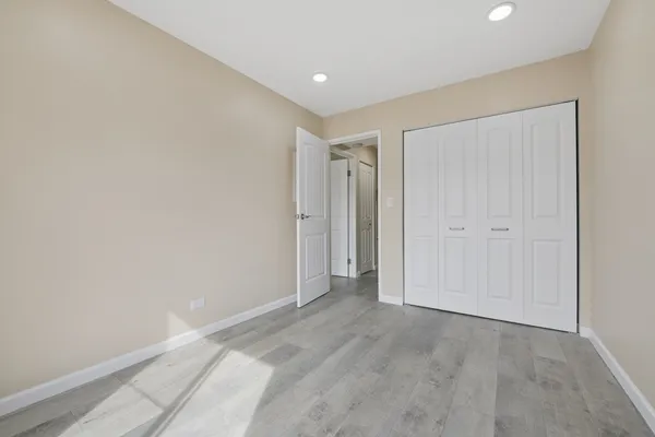 $197,500 | 125 North Gregory Street, Unit 4, Aurora, IL 60504