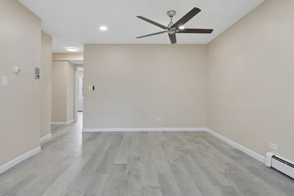 $197,500 | 125 North Gregory Street, Unit 4, Aurora, IL 60504