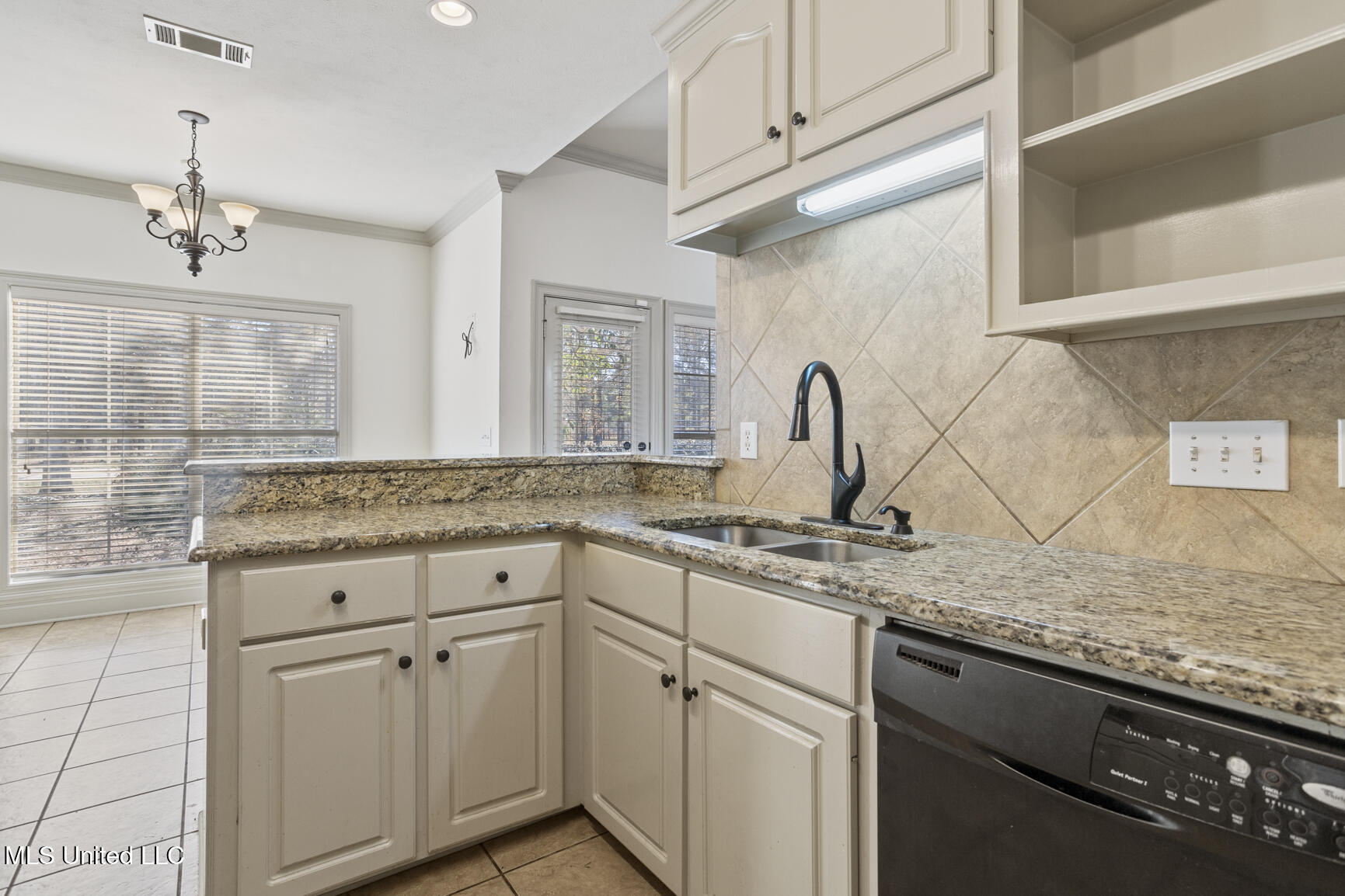 1911 East Ridge Circle Madison, MS 39110 - Photo 12 of 28 1911 E Ridge Cir