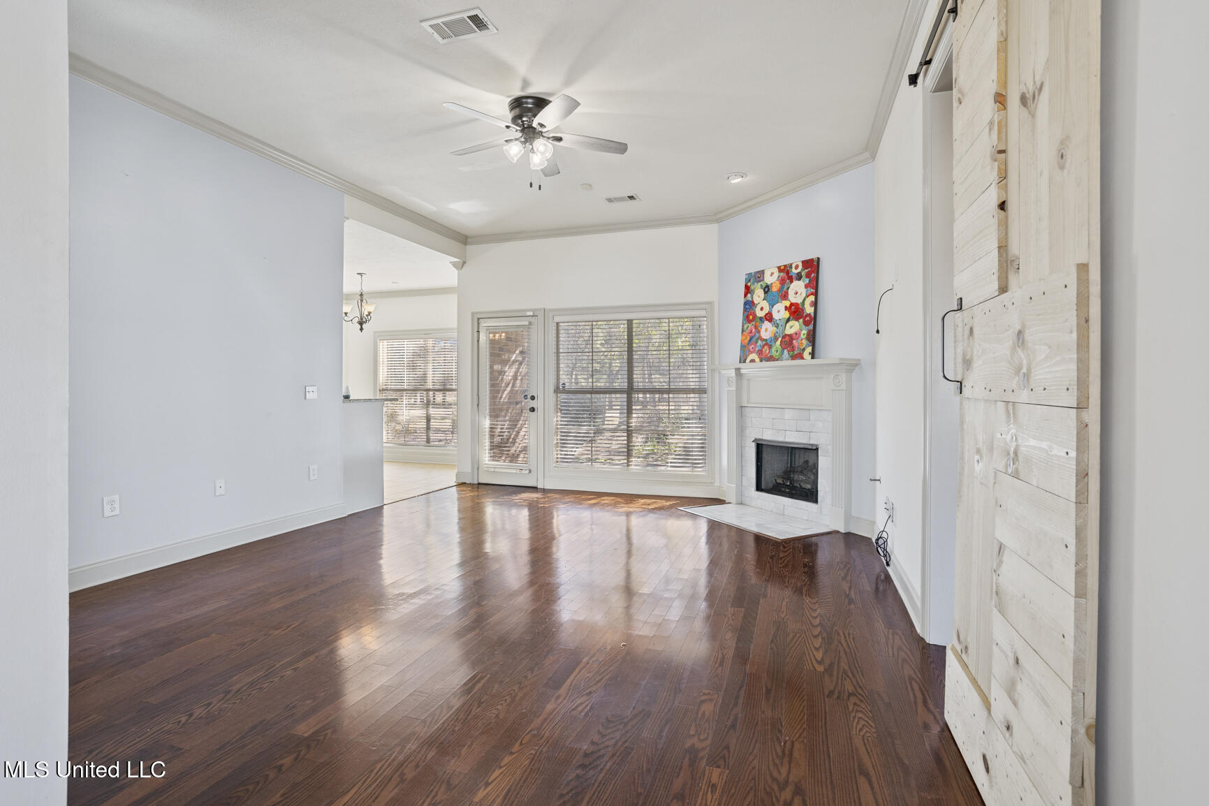 1911 East Ridge Circle Madison, MS 39110 - Photo 2 of 28 1911 E Ridge Cir