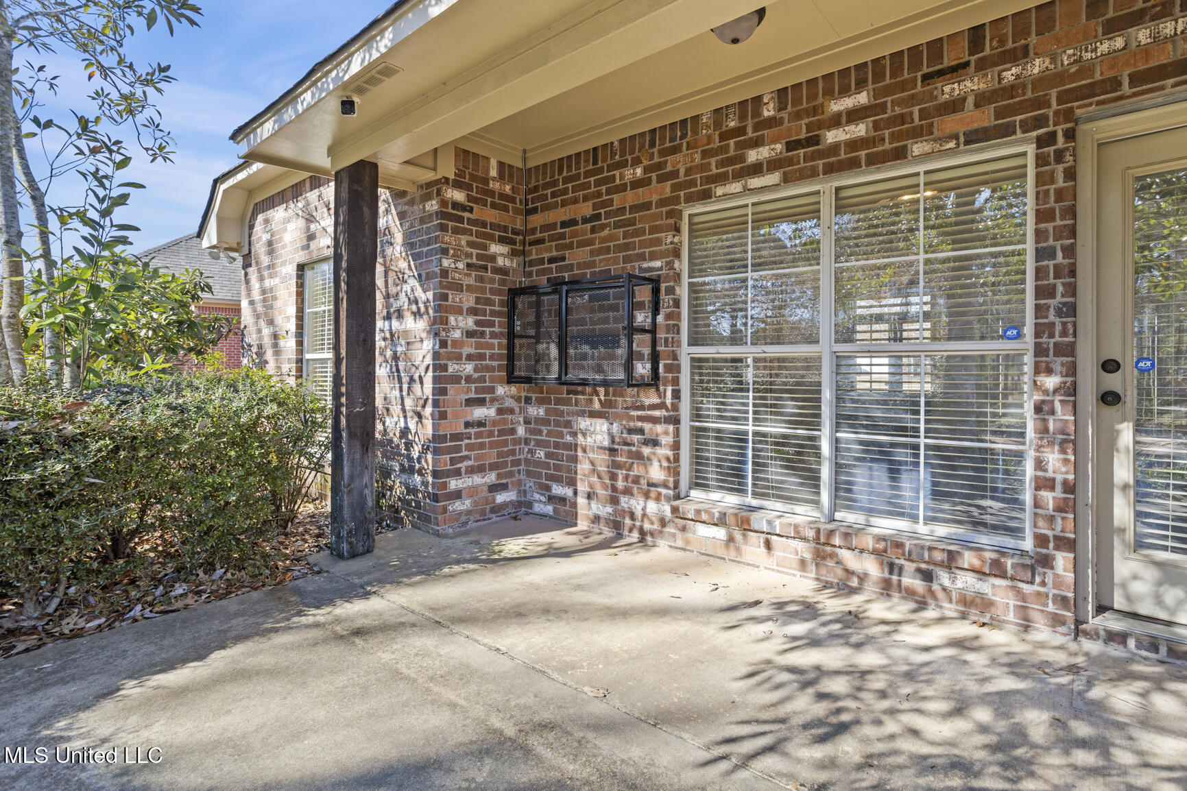1911 East Ridge Circle Madison, MS 39110 - Photo 24 of 28 1911 E Ridge Cir