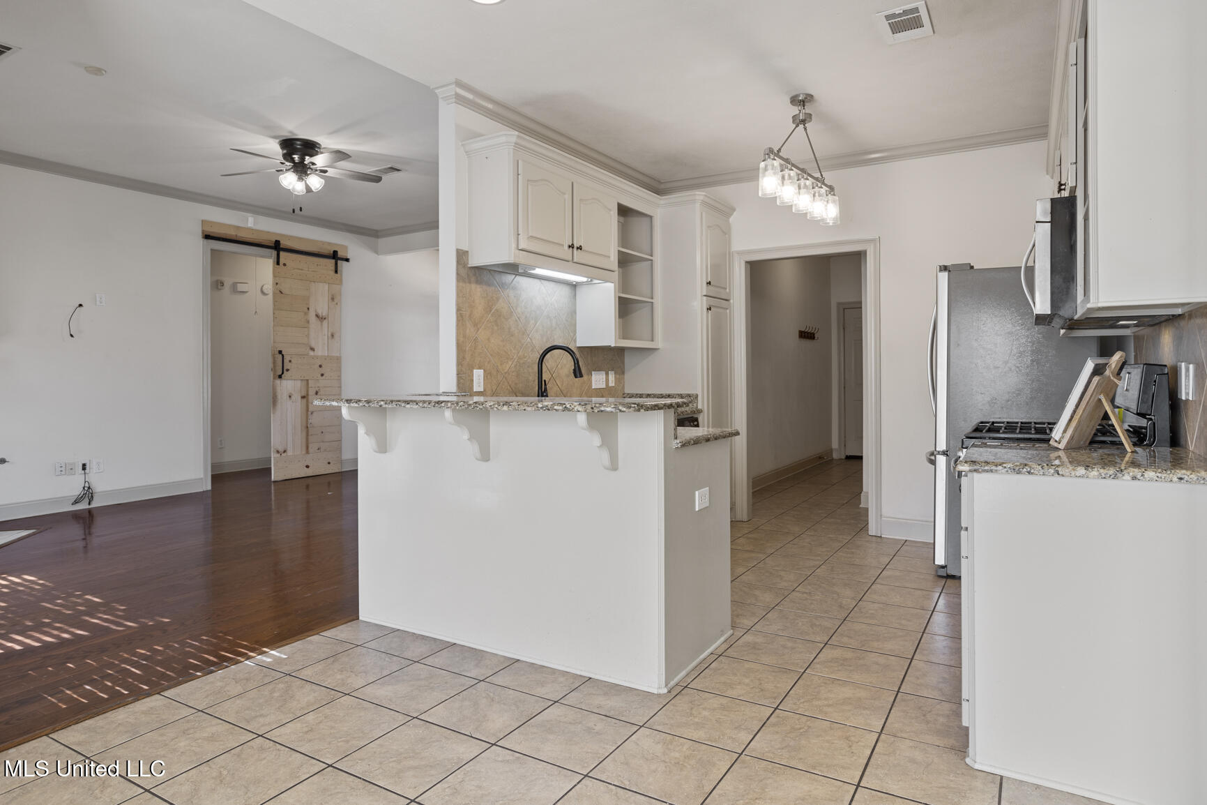 1911 East Ridge Circle Madison, MS 39110 - Photo 8 of 28 1911 E Ridge Cir