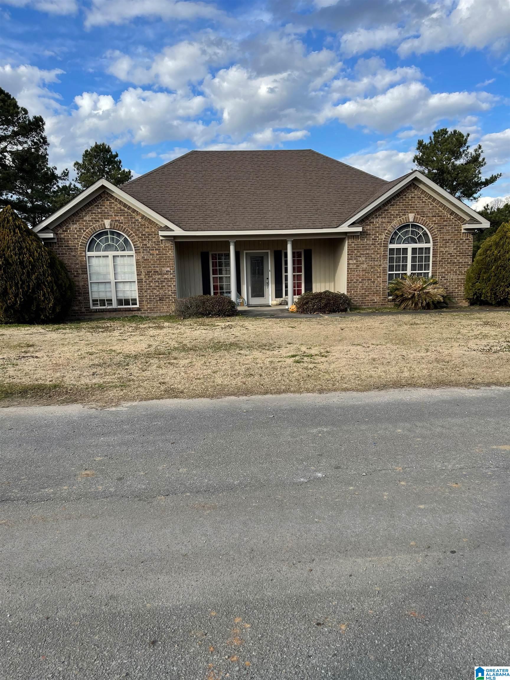 115 Colonial Circle Clanton, AL 35045 - Photo 1 of 23