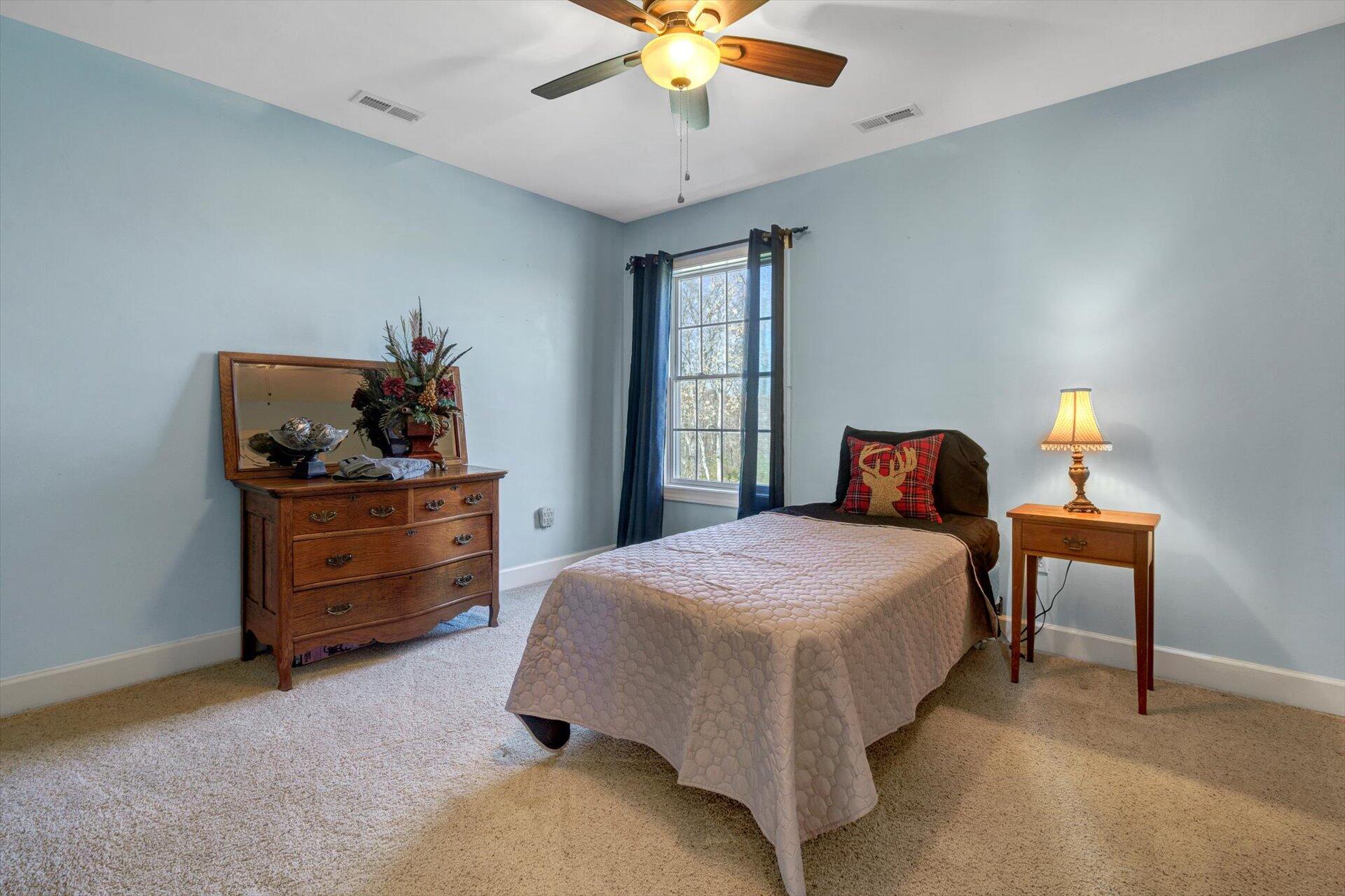 1035 Northridge Road Hardy, VA 24101 - Photo 33 of 63 31-112320210036