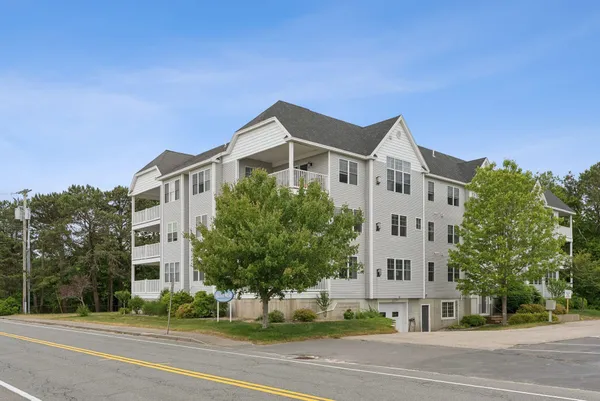 $625,000 | 170 East Grand Avenue, Unit 8, Old Orchard Beach, ME 04064