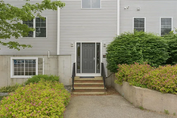 $625,000 | 170 East Grand Avenue, Unit 8, Old Orchard Beach, ME 04064