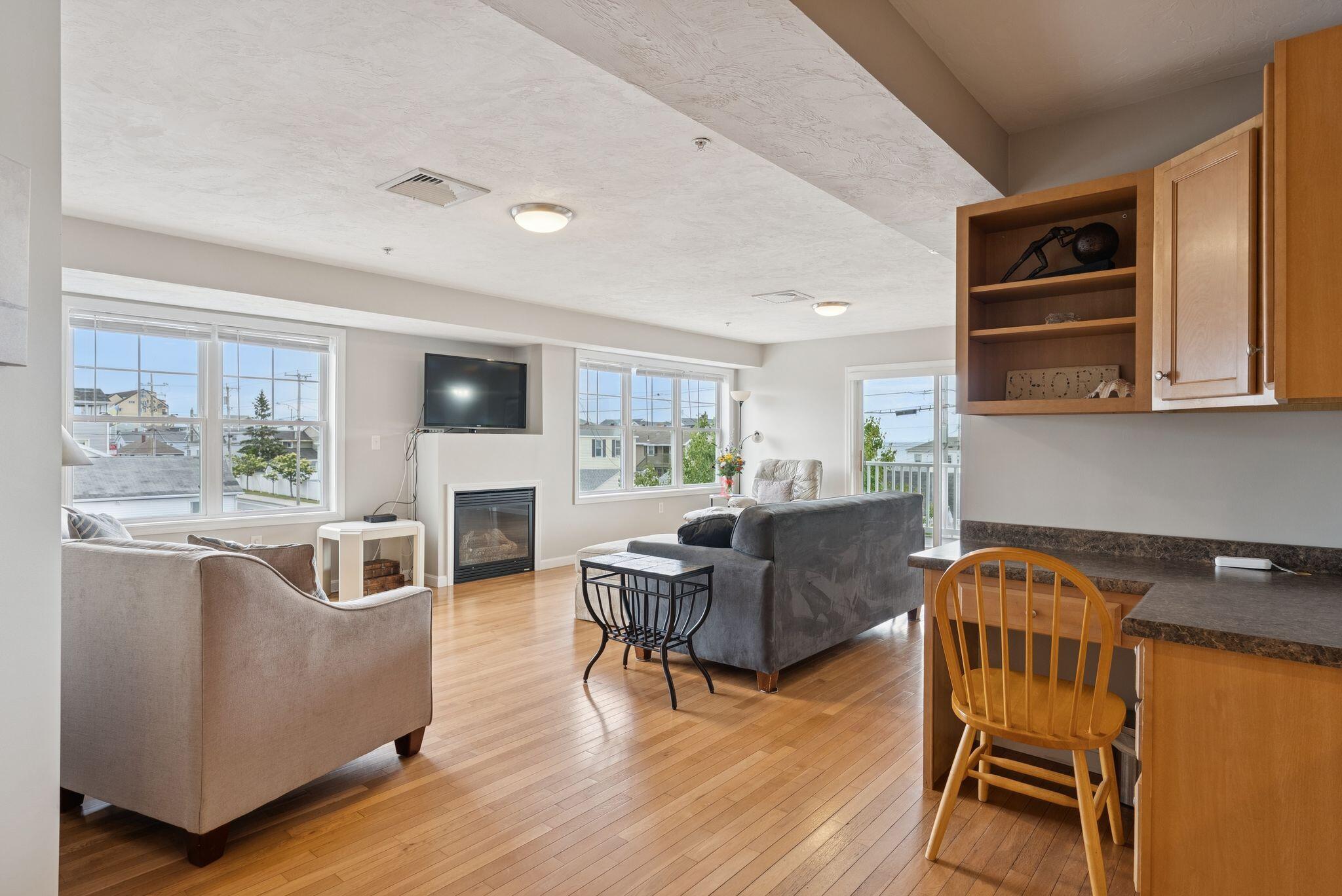 170 East Grand Avenue, Unit 8 Old Orchard Beach, ME 04064 - Photo 8 of 57 9_DSC09406