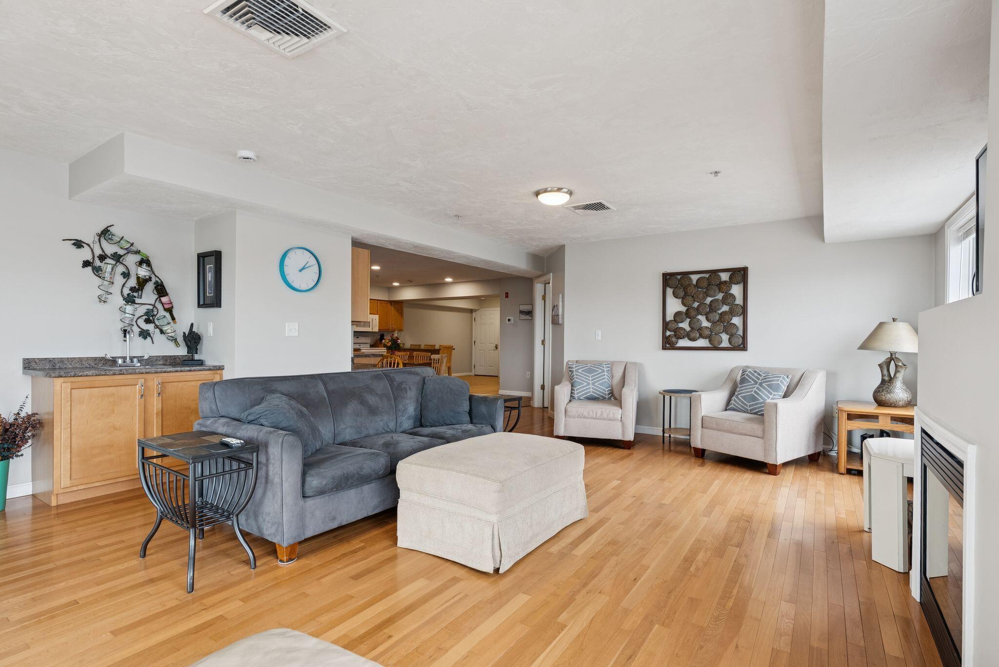 170 East Grand Avenue, Unit 8 Old Orchard Beach, ME 04064 - Photo 10 of 57 11_DSC09421