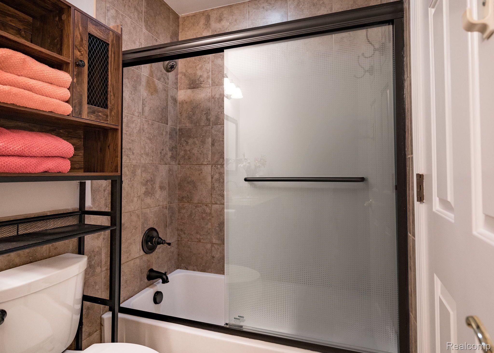 1601 Grandview Drive Rochester, MI 48306 - Photo 30 of 44 Gallery Image 30